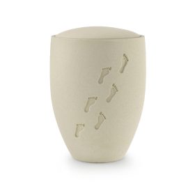 1650 tengeri urna homok felületű, lábnyom motívummal, vízben oldódó anhidritből