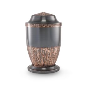 323 réz urna galvanizált fényes felülettel, körbefutó ornamentális díszítéssel és talppal temetéshez
