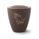 6476BH-M kerámia urna barna bársonyos felülettel és arany imádkozó kéz motívummal temetéshez
